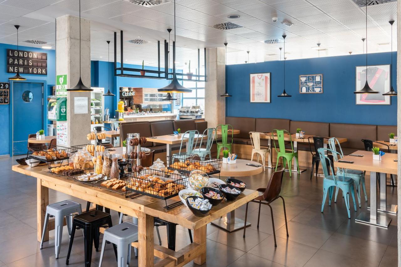 Madrid Airport Suites, Affiliated By Melia Eksteriør billede