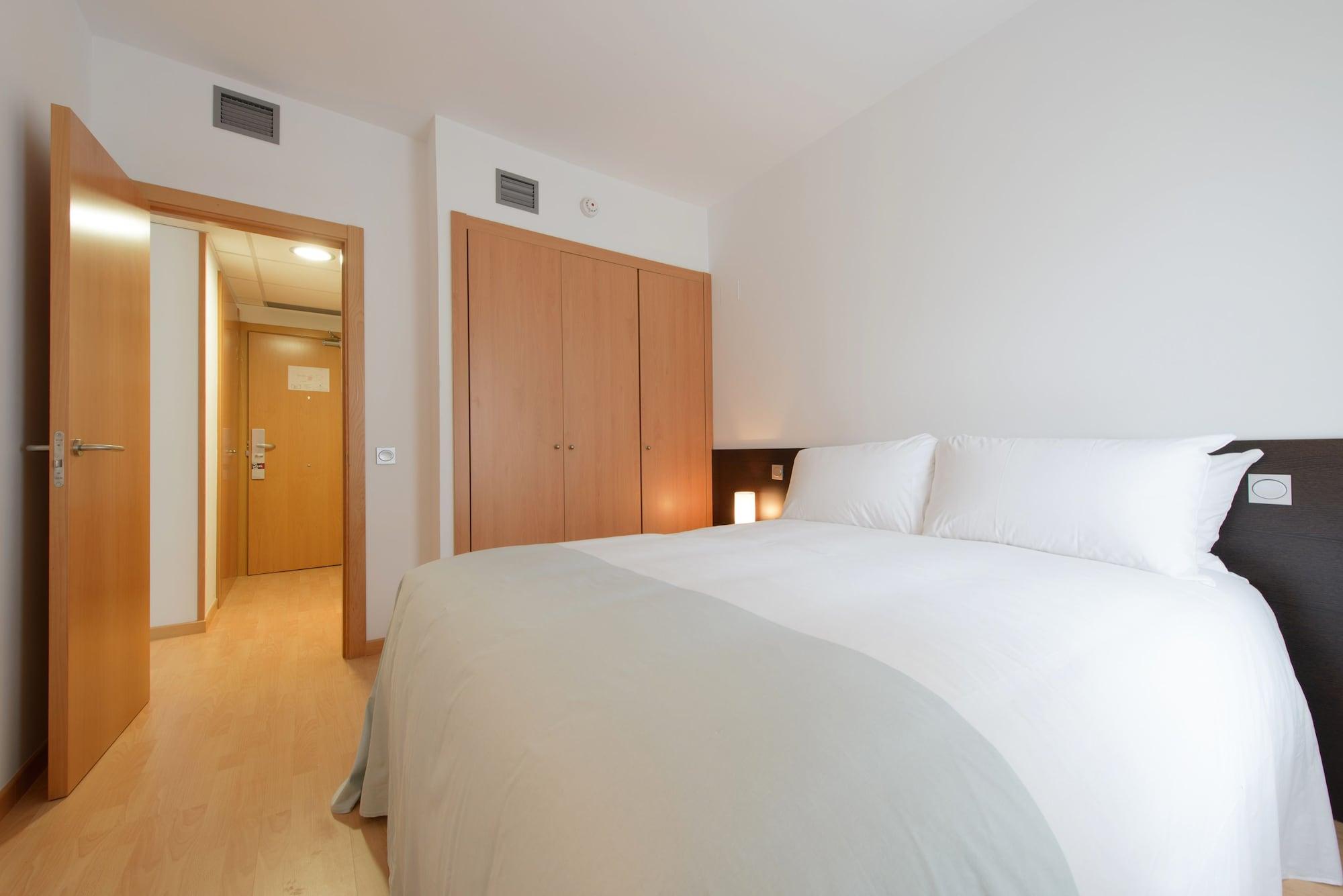 Madrid Airport Suites, Affiliated By Melia Eksteriør billede