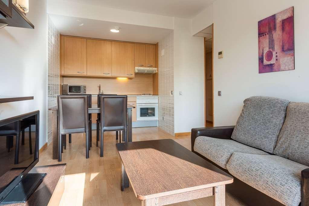 Madrid Airport Suites, Affiliated By Melia Værelse billede