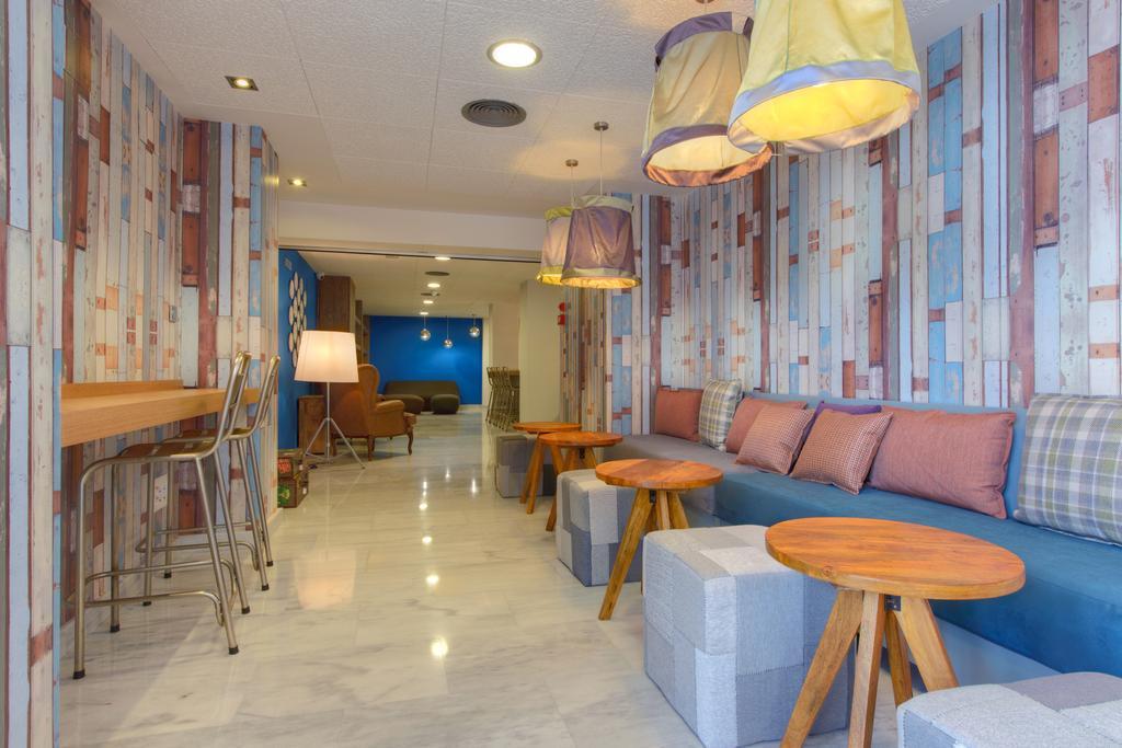 Madrid Airport Suites, Affiliated By Melia Eksteriør billede