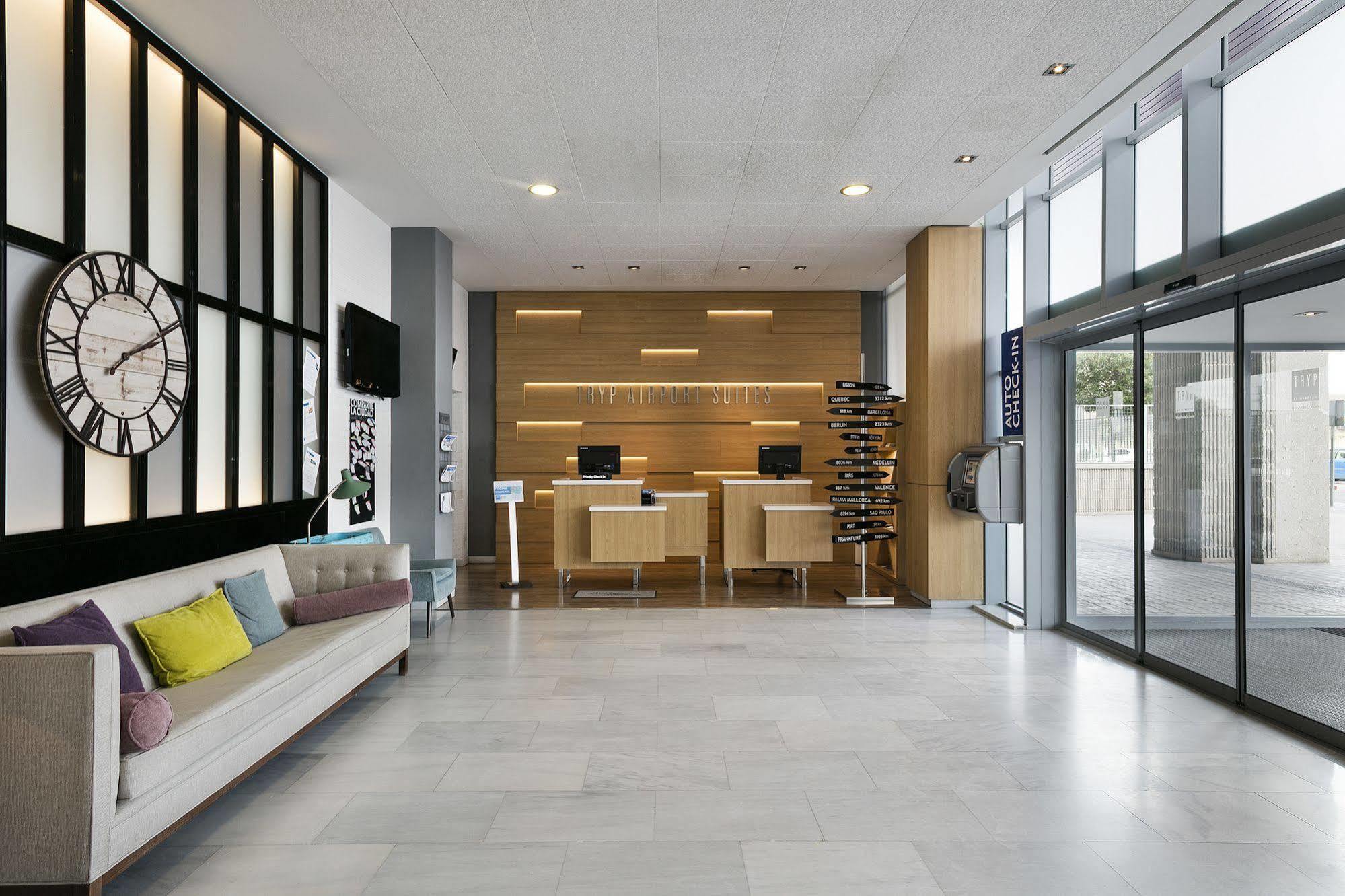 Madrid Airport Suites, Affiliated By Melia Eksteriør billede