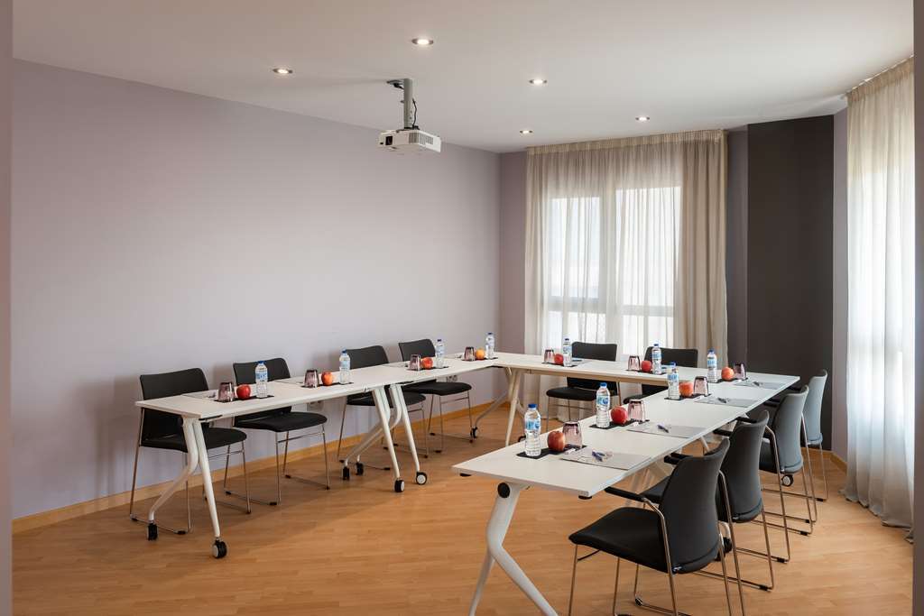 Madrid Airport Suites, Affiliated By Melia Faciliteter billede